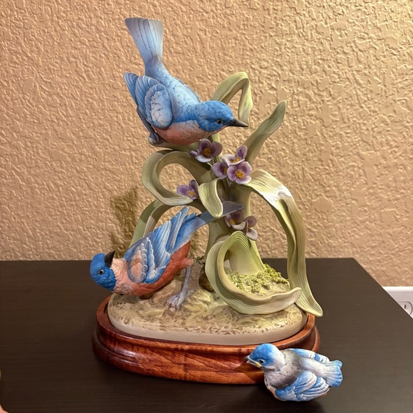 Andrea by Sadek Blue Bird Family With Wooden Base - Picture 4 of 9